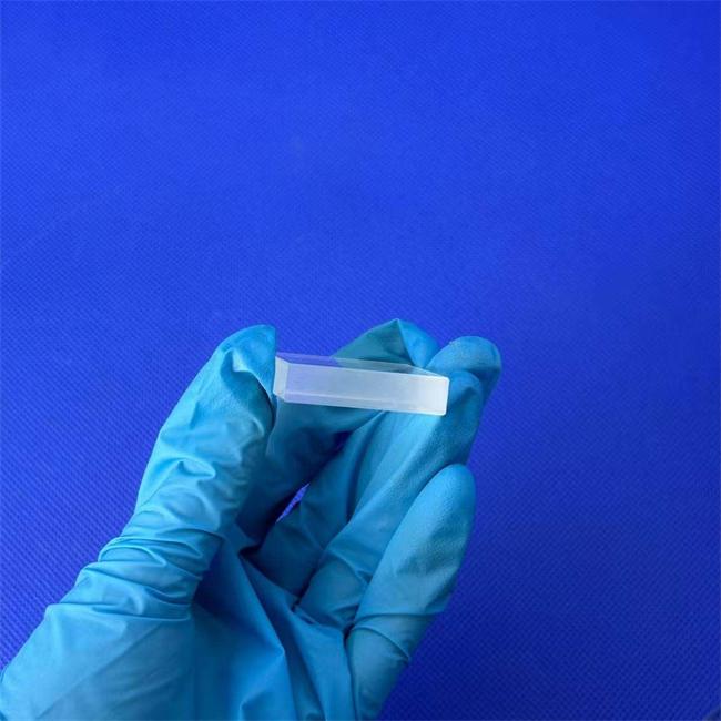 Cutting square thin quartz plate supplier قطع المورد لوحة الكوارتز رقيقة مربعة