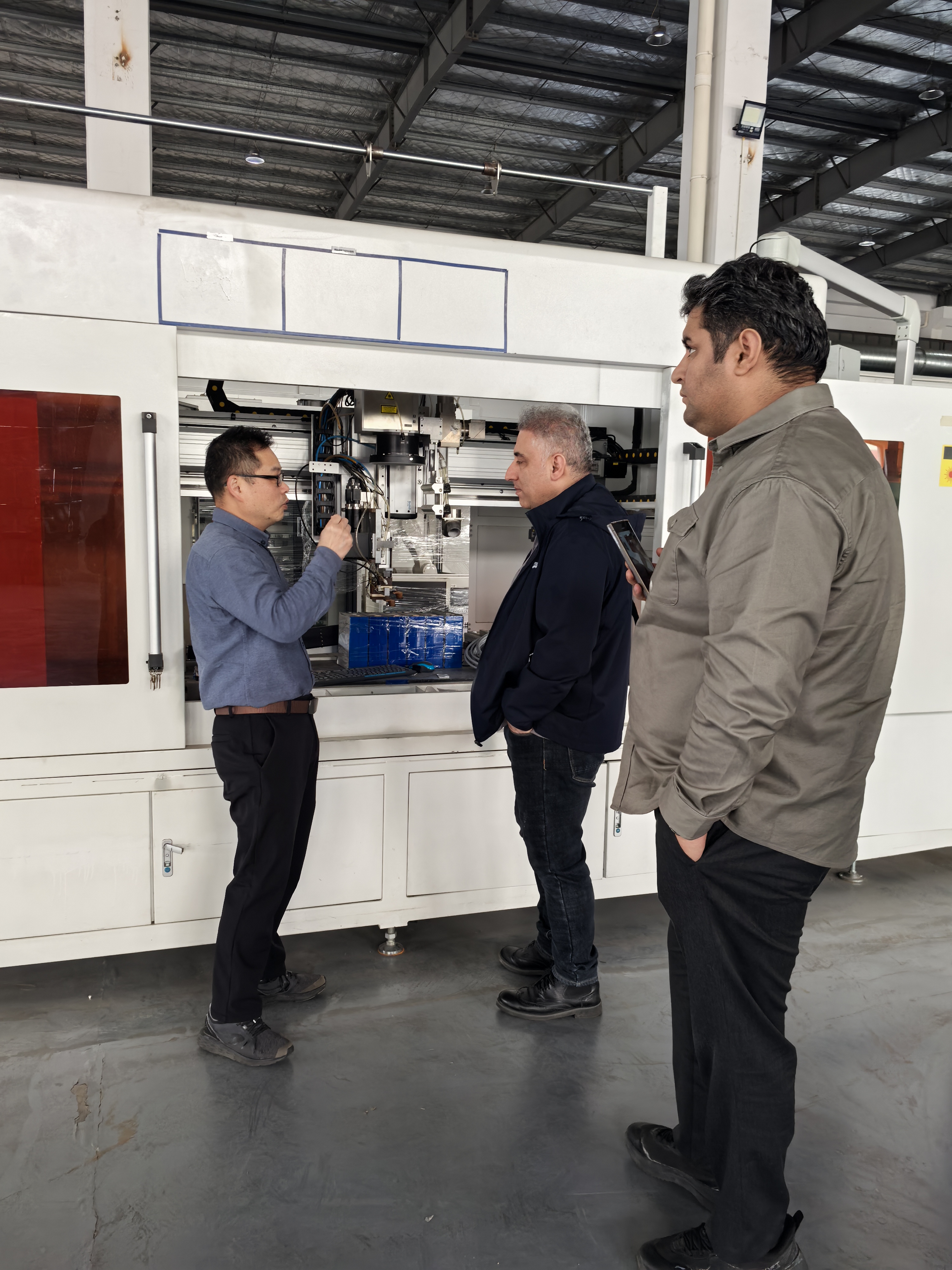 Overseas customers visit Corry Power Чуждестранни клиенти посещават Corry Power