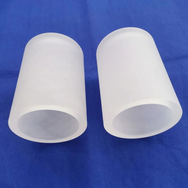 Opaque high frequency furnace quartz glass tube Undurchsichtiges Hochfrequenzofen-Quarzglasrohr