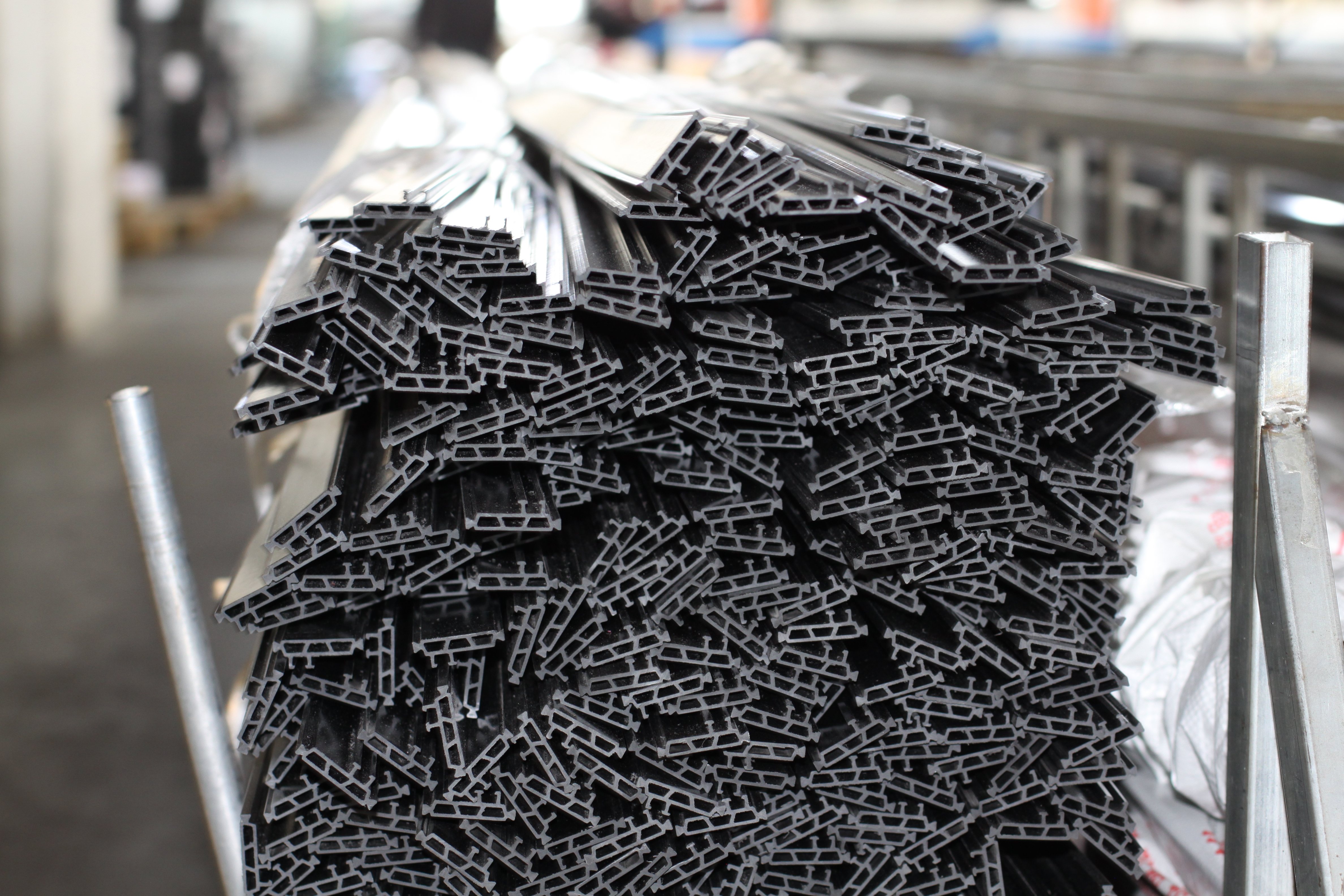 PA66 GF25 Fiber Glass Insulation Strips شرائط عزل الألياف الزجاجية PA66 GF25