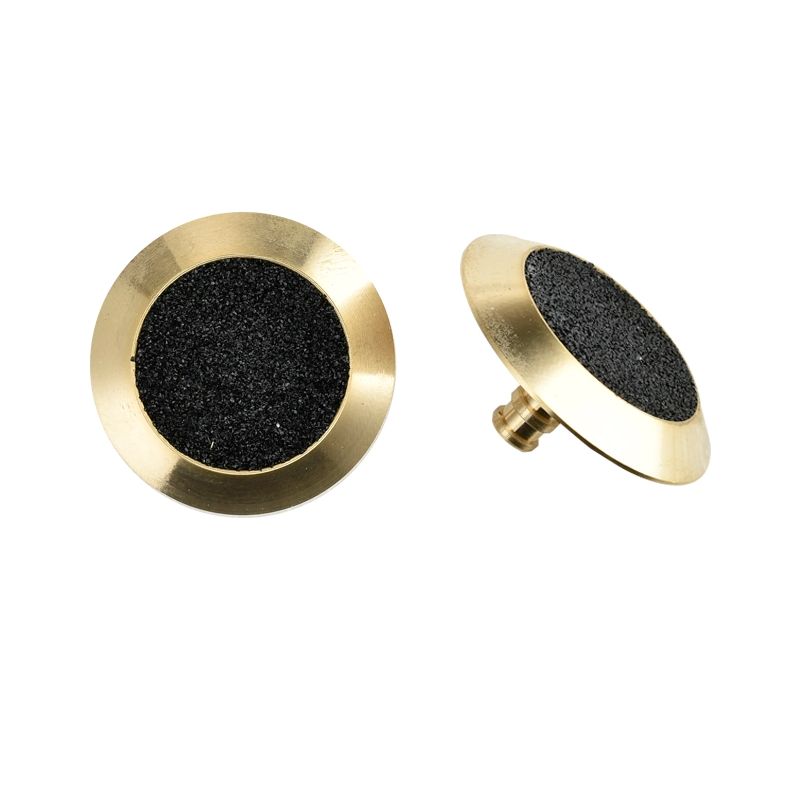 35mm Brass Anti-slip Tactile Indicators Paving Studs with Black Carborumdum for Blinds RY-DB205 Indicatori tattili antiscivolo in ottone da 35 mm Borchie per pavimentazione con carborumdum nero per tende RY-DB205