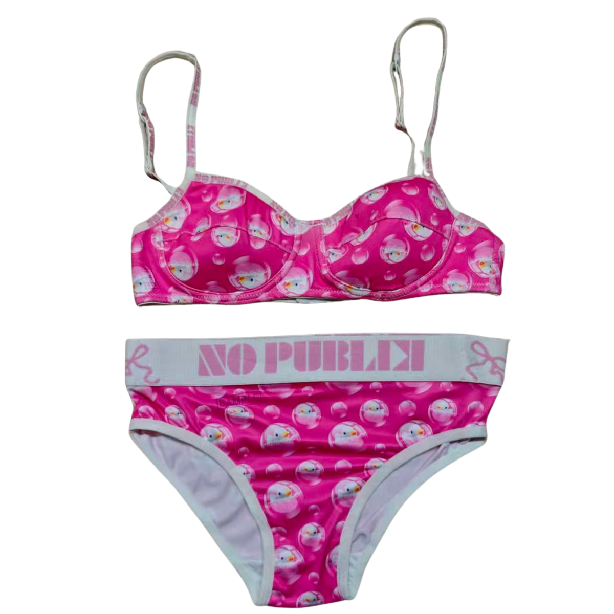 undie (21) melepaskan (21)