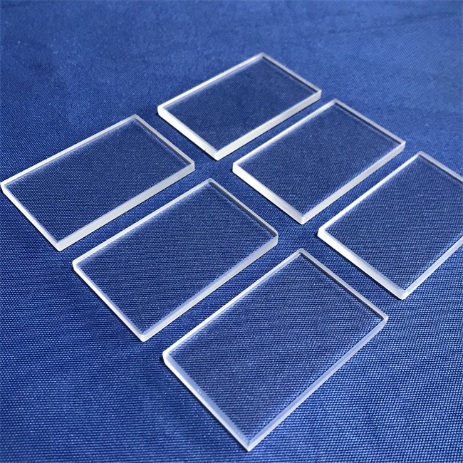 Transparent ultraviolet fused silica plate لوح سيليكا شفاف منصهر بالأشعة فوق البنفسجية