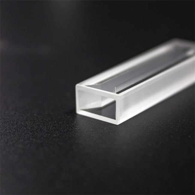 Wholesaler of 5-20mm quartz cuvette Grossista di cuvette al quarzo da 5-20 mm