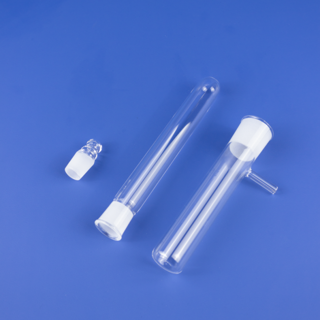 Spiral mouth transparent quartz tube Transparentes Quarzrohr mit spiralförmigem Mund