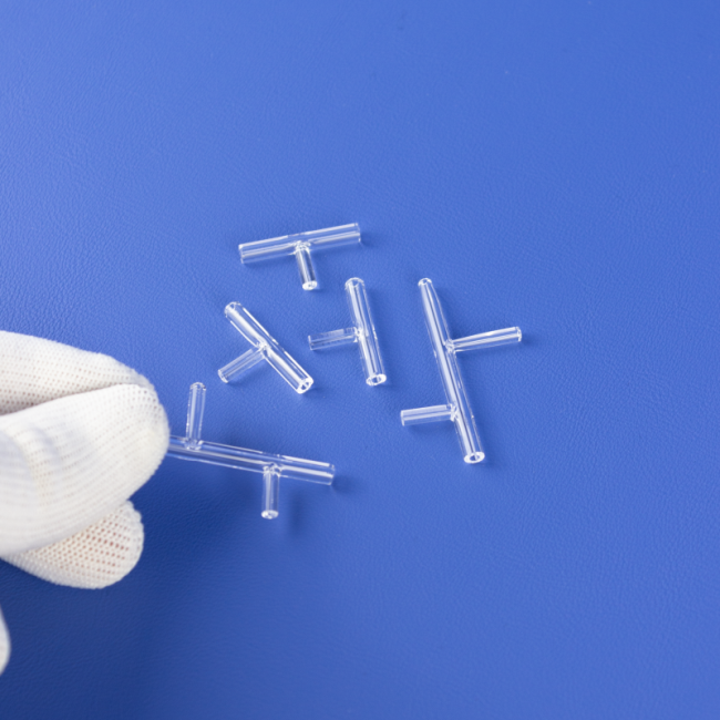 Transparent T-shaped quartz tube manufacturer الشركة المصنعة لأنبوب الكوارتز الشفاف على شكل حرف T