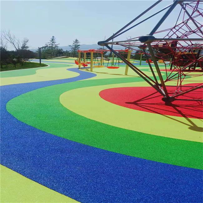 Green EPDM rubber granules Grünes EPDM-Gummigranulat