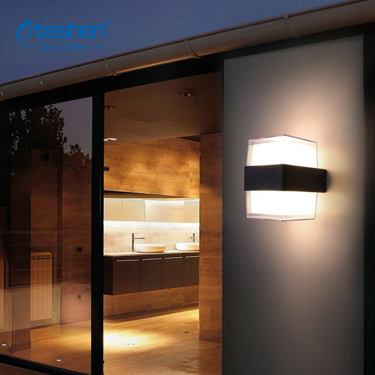 Oteshen LBD5420-4 & LBD5440-8 square LED WALL LIGHT, 4W/8W 150° diffused IP44 decorative wall lamp with ABS housing Oteshen LBD5420-4 & LBD5440-8 vierkantige LED-MUURLIG, 4W/8W 150° diffuse IP44 dekoratiewe muurlamp met ABS-behuising