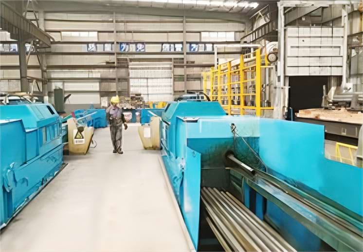 Prec&iacute;zi&oacute;s cső6