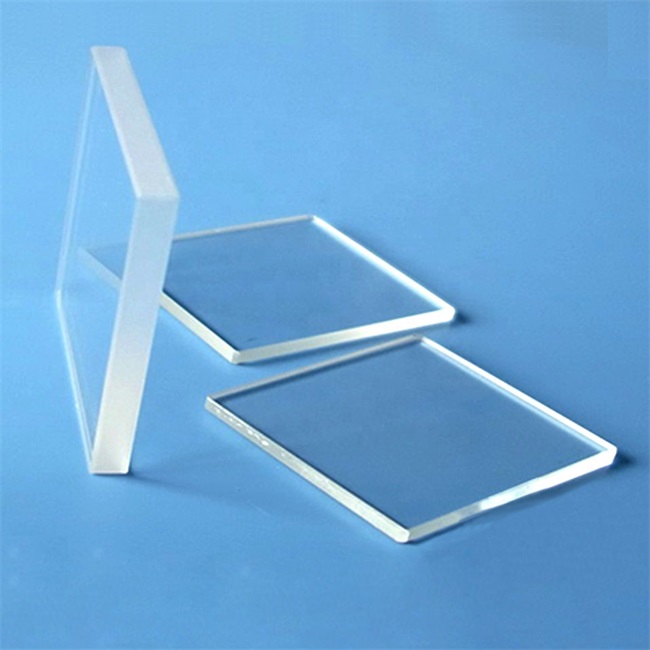 Ultrad&uuml;nne, hochtemperaturbest&auml;ndige, transparente Quarzplatte