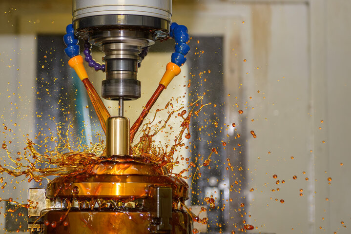 Мошини CNC MONDGENTING қитъаҳои ҷудошавии қолинро бо усули сарди нафт