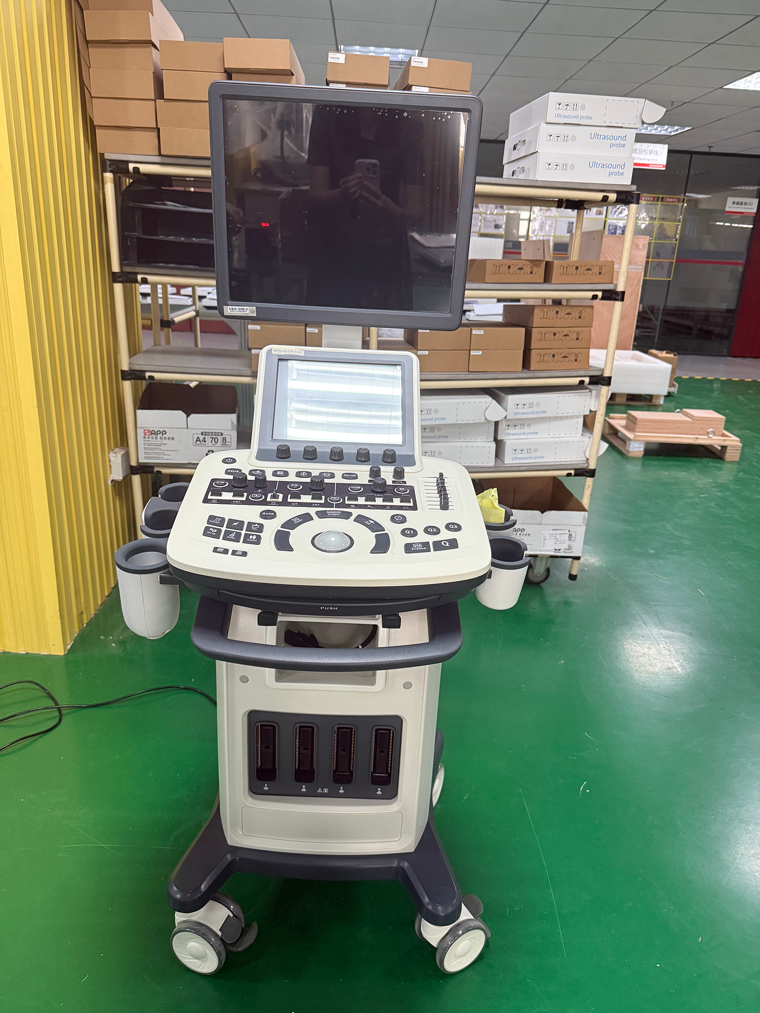 Sistemụ Ultrasound Agba nke MeCanMed dabere na ụlọ nkwakọba ihe tupu ebufe ya