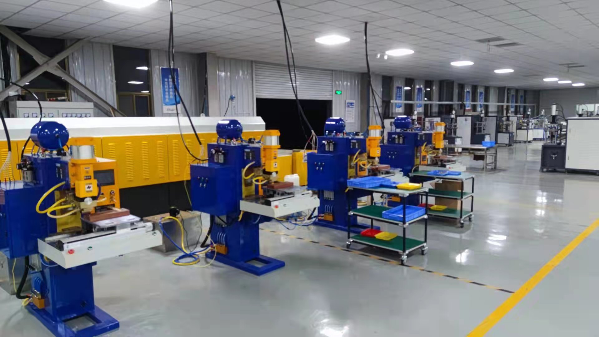 b6e72d188271efa3543bccc6d99e2d4