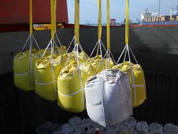 Transport de ciment en colis d'une tonne