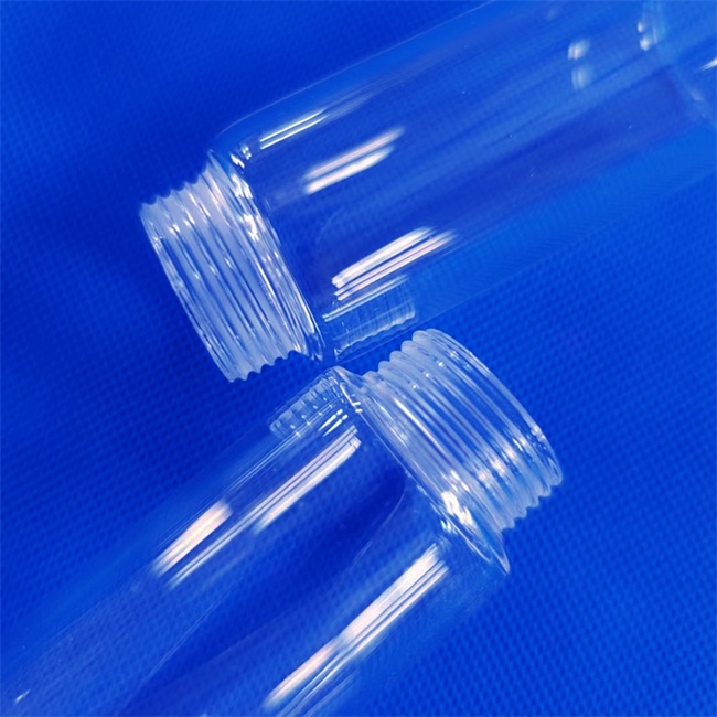 Tube en verre de quartz filet&eacute;