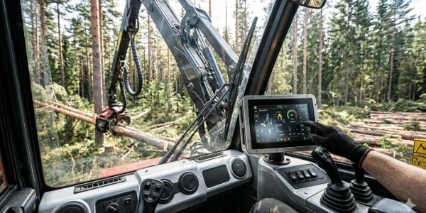 Rugged Outdoor HMI Display Solution