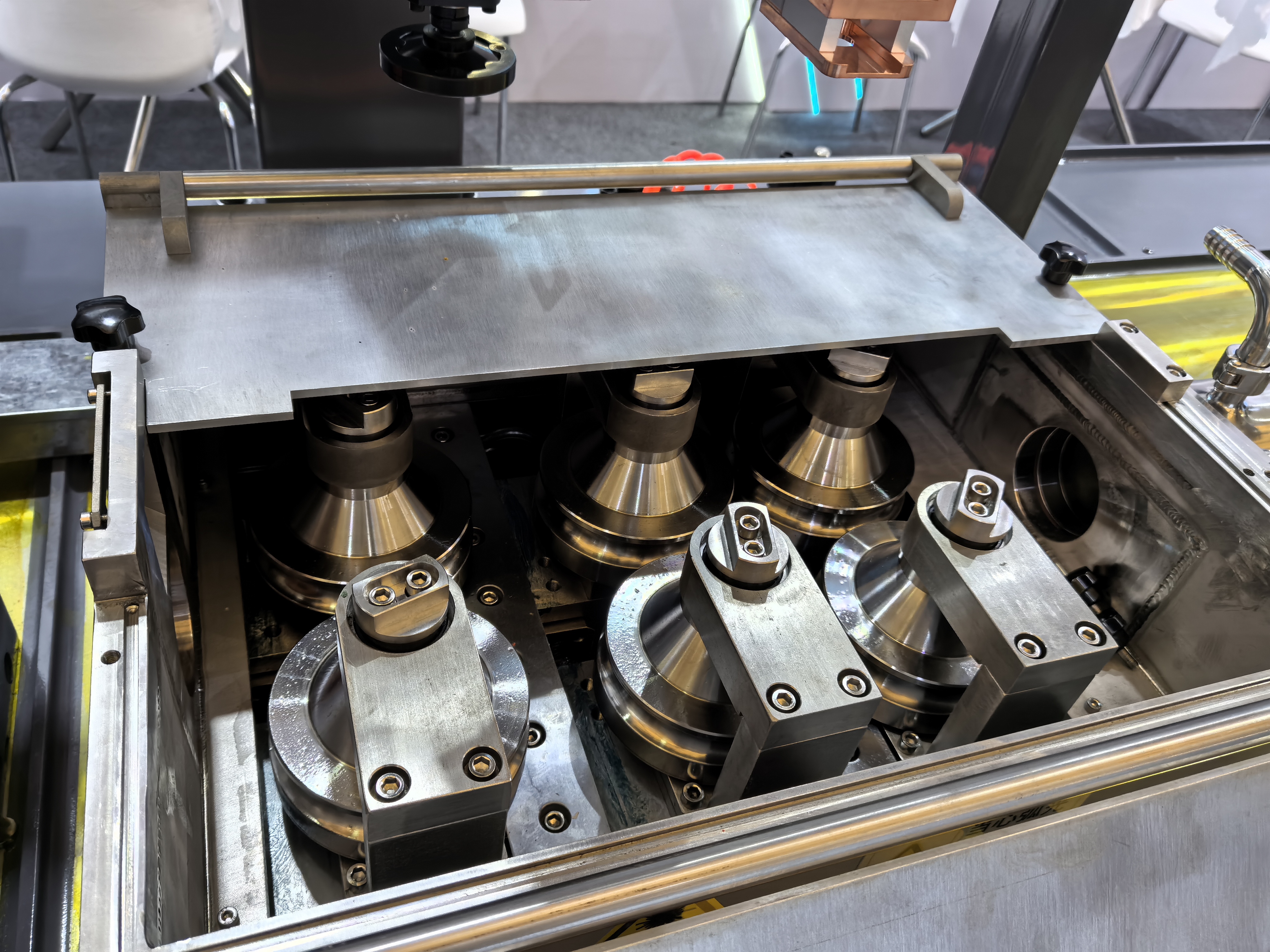 Welding Protection Box w Water Cooling Design 水冷结构