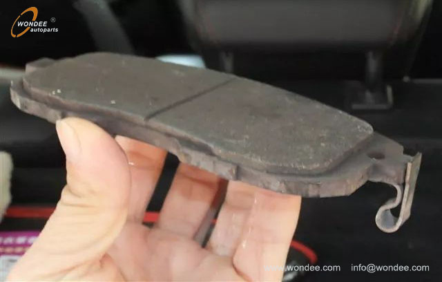 brake pads (2)