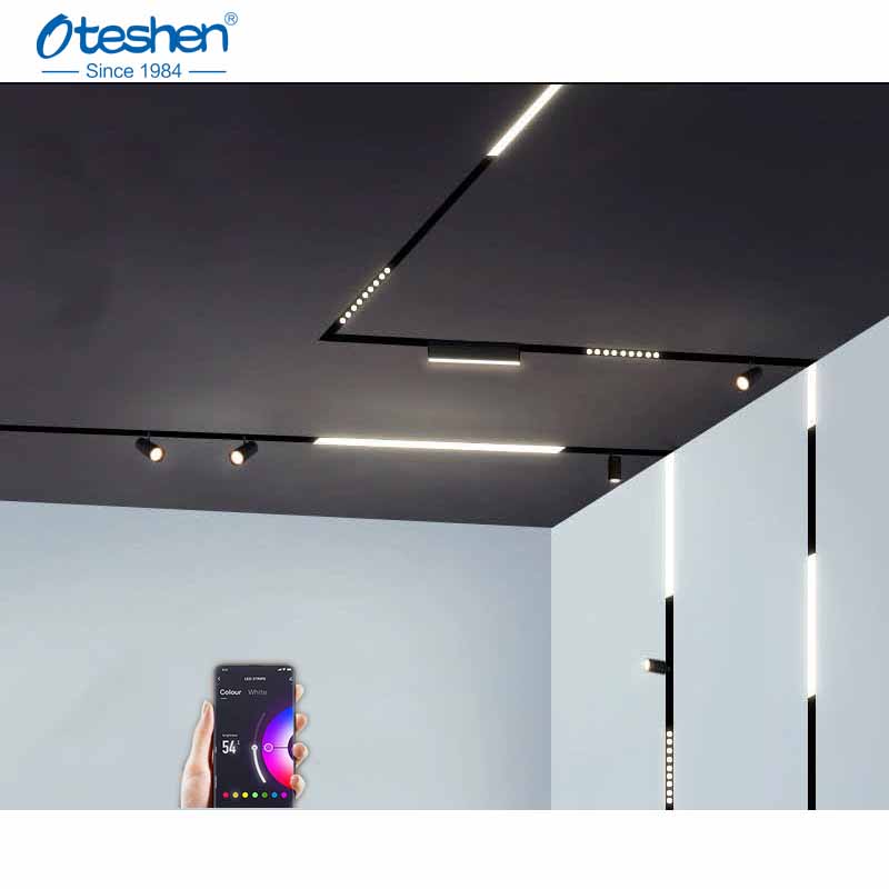 Smart high bay magnetisk LED-gitterlys TX1540Z-10 i moderne stue