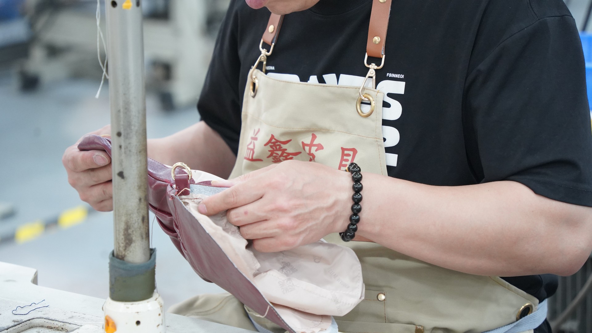 Vegan & Textile Messenger Bags