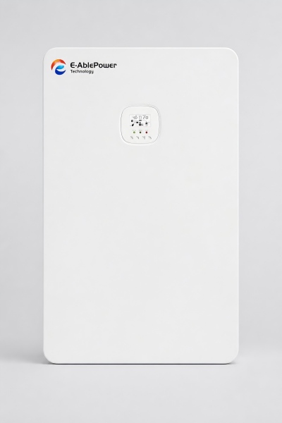N&aacute;stěnn&yacute; syst&eacute;m ukl&aacute;d&aacute;n&iacute; energie vše v jednom