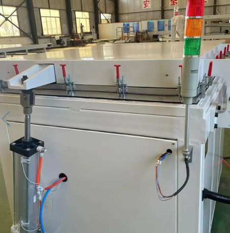 Laminador de Painel Solar.png