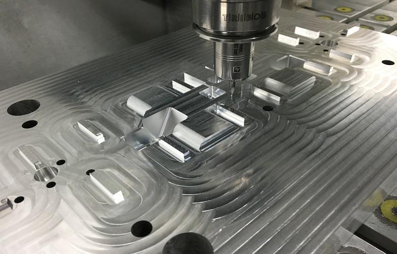 Outillage rapide avec des moules d'injection d'aluminium usin&eacute;s CNC avec pr&eacute;cision pour une production &agrave; faible volume.jpg